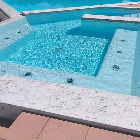 Le Cocon Du Lac, Duplex 5 Pers, Piscine Avec Jacuzzi, Et Peche 펜션 몽플렁캉
