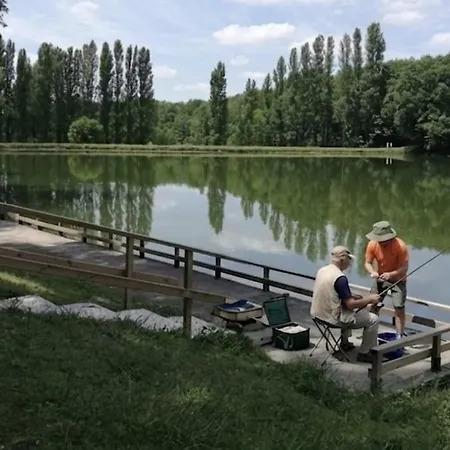 Le Cocon Du Lac, Duplex 5 Pers, Piscine Avec Jacuzzi, Et Peche *